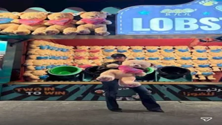 وسط الحيوانات.. جورجينا تستمتع بوقتها مع أولادها في الرياض