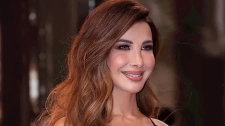 نانسي عجرم بإطلالة جريئة في أحدث ظهور لها.. كيف نسقتها؟