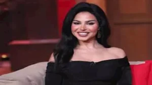 جاذبية اللون الأسود.. نسرين أمين بإطلالة شبابية وأنيقة