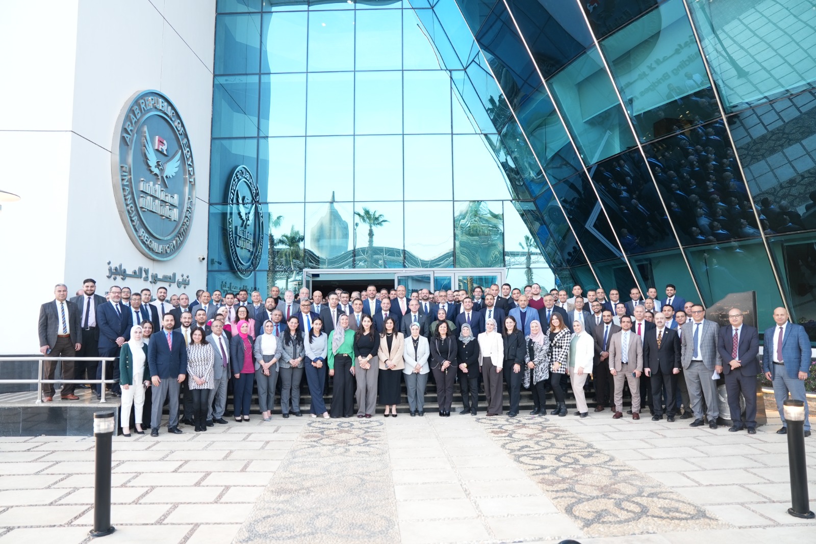 الدكتور محمد فريد يودع العاملين بالرقابة المالية قبل انتقاله لقيادة «الاستثمار»