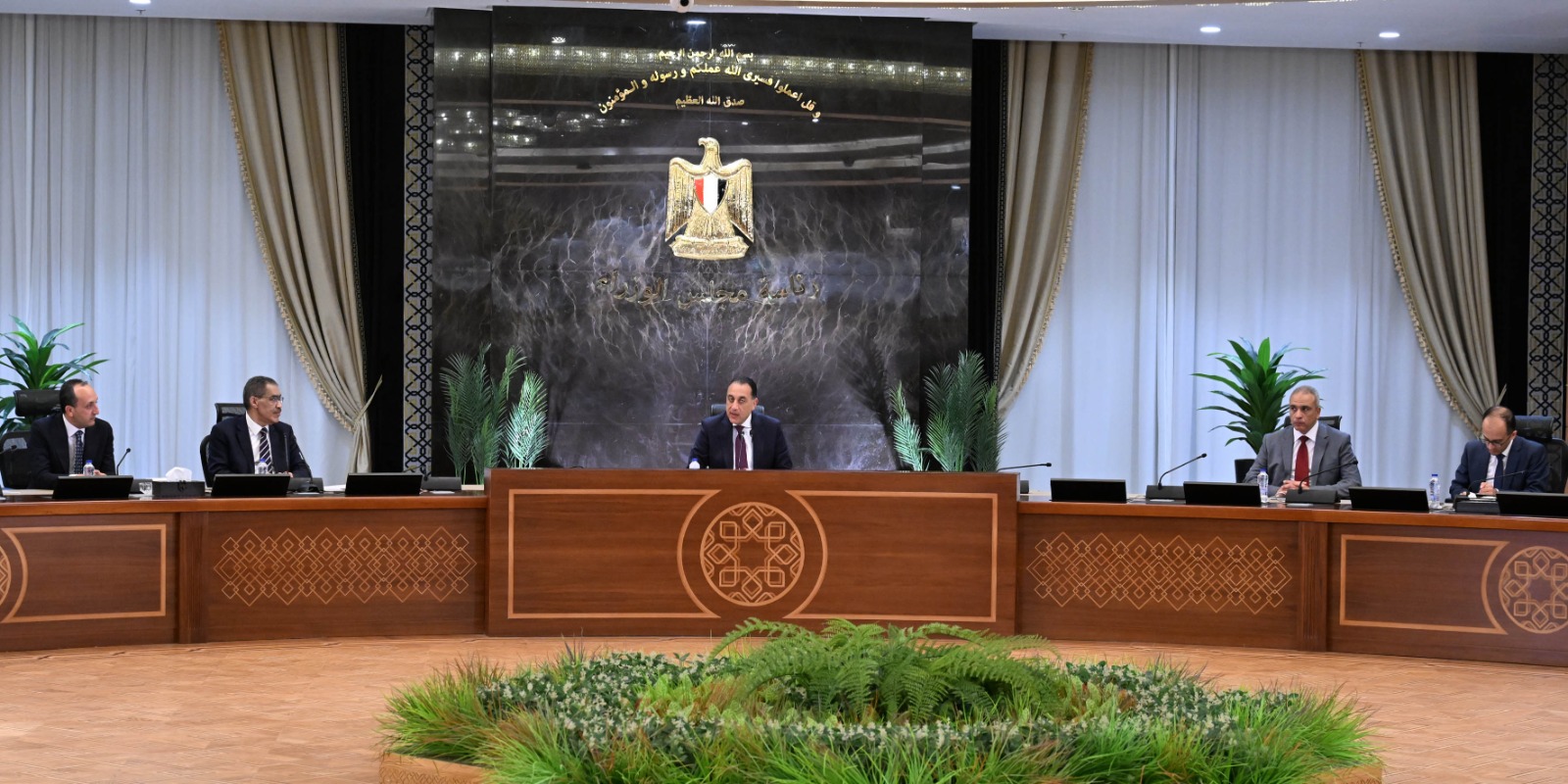 رئيس الوزراء: كل هدفنا خلال هذه المرحلة يتركز في الملفات التي تهم المواطن بصورة مباشرة مثل جودة الحياة والأعباء المعيشية والقدرة على تلبية الاحتياجات الأساسية بالإضافة إلى ملفي الصحة والتعليم