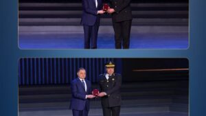 وزير الداخلية يُكرم أسر الشهداء والمصابين والمتميزين من رجال الشرطة بأنواط الجمهورية