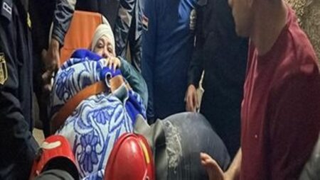 سرعة استجابة أمنية بالغربية لإنقاذ سيدة ونقلها لتلقي الرعاية الطبية