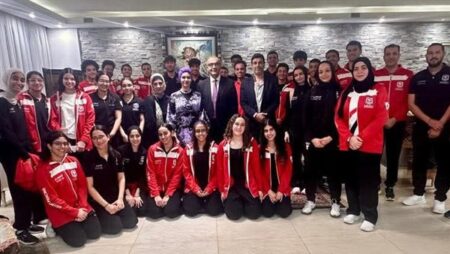 سفير مصر بالسنغال يستقبل بعثة منتخب السلاح احتفالًا بالتتويج ببطولة إفريقيا