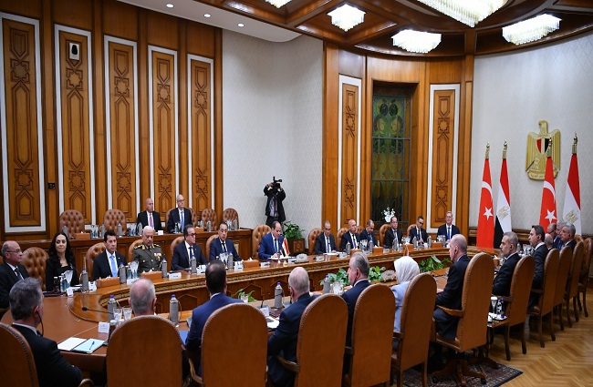 بالصور.. تفاصيل زيارة أردوغان للقاهرة ولقائه مع السيسي