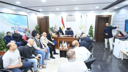 وزير الإسكان يتابع موقف تنفيذ المشروعات التنموية فى "سملا وعلم الروم" ومدينة رأس الحكمة الجديدة