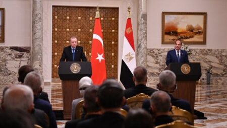 بالصور.. تفاصيل زيارة أردوغان للقاهرة ولقائه مع السيسي