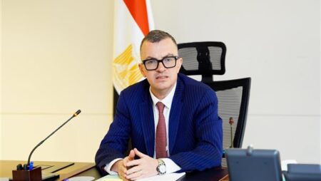 وزير التخطيط يتابع موقف الخطة السنوية و”المدى المتوسط” وفقًا للقانون الجديد وزير التخطيط يتابع موقف الخطة السنوية و"المدى المتوسط" وفقًا للقانون الجديد