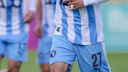 بيراميدز ضد سيراميكا كليوباترا على إكسترا لايف تردد 12092 عمودي