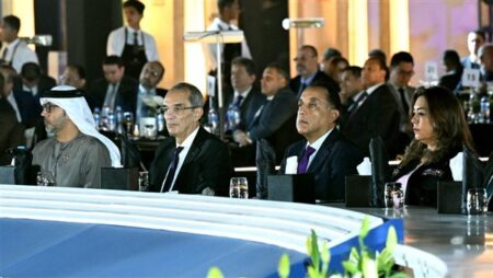 رئيس الوزراء يشهد توقيع أكبر صفقة للترددات في تاريخ قطاع الاتصالات منذ بدء تقديم خدمات المحمول بمصر