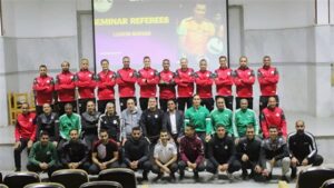 أوسكار رويز يقود معسكر تطوير حكام الصعيد في استاد سوهاج