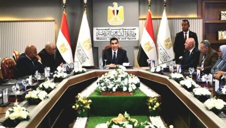 وزير والرياضة يشهد مراسم إجراء قرعة برنامج عباقرة أصحاب مراكز الشباب وزير والرياضة يشهد مراسم إجراء قرعة برنامج عباقرة أصحاب مراكز الشباب