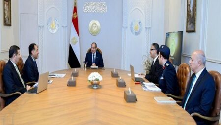 السيسي يتابع استعدادات توافر السلع الغذائية بجودة عالية وأسعار مناسبة.. شاهد