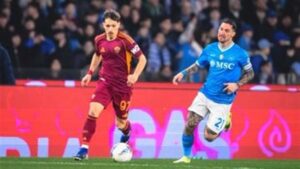 تعادل مثير بين نابولي وروما في قمة الجولة الـ25 بالدوري الإيطالي