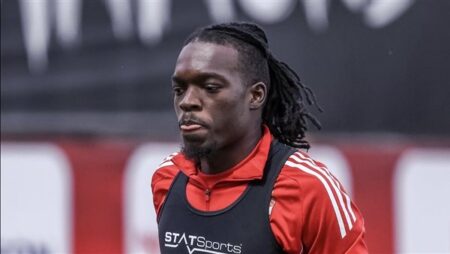 لأول مرة.. رياض وكامويش يشاركان في تدريبات الأهلي الجماعية