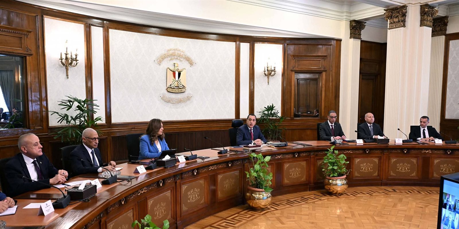 "مدبولي" يترأس أول اجتماع لمجلس المحافظين بعد تشكيله الجديد.. توافر احتياجات شهر رمضان يمثل اختبارا عمليا مبكرا لأداء كل محافظ