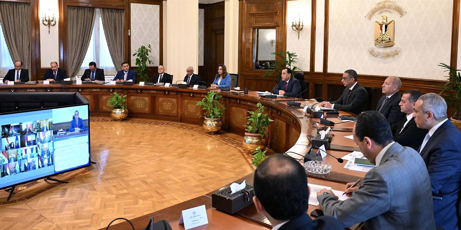 "مدبولي" يترأس أول اجتماع لمجلس المحافظين بعد تشكيله الجديد.. توافر احتياجات شهر رمضان يمثل اختبارا عمليا مبكرا لأداء كل محافظ