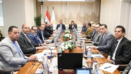 بتشكيله الجديد.. وزير الشباب يلتقي بالمجلس العلمي للرياضة المصرية
