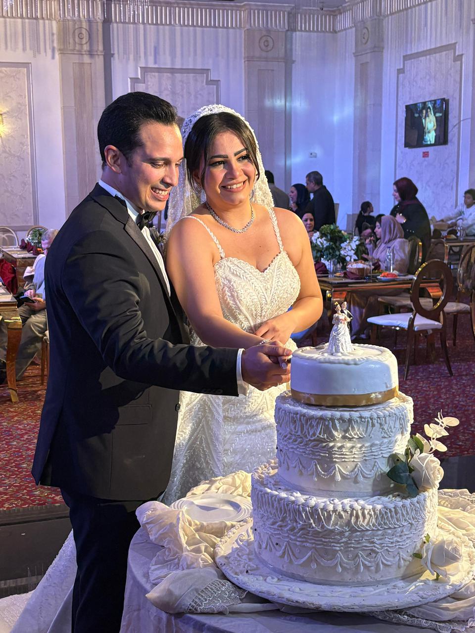 عبدالرحيم علي يهنئ سمر محمد ومصطفى فودة بعقد القران والزفاف