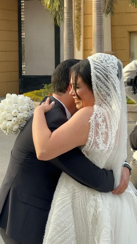 عبدالرحيم علي يهنئ سمر محمد ومصطفى فودة بعقد القران والزفاف