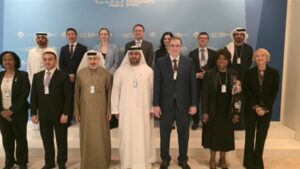 رئيس التنظيم والإدارة يؤكد من دبي أهمية التوظيف القائم على المهارات