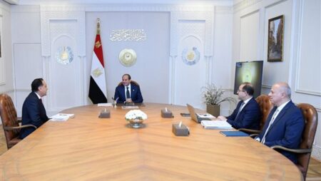 زيادة المعاشات والمرتبات أبرزها.. تفاصيل أكبر حزمة للحماية الاجتماعية والفئات المستفيدة بتكليفات السيسي