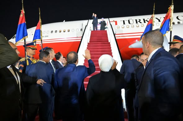 في ختام زيارة أردوغان وحرمه.. قرينة السيسي: من أرض الكنانة فى وداع ضيوف مصر الكرام