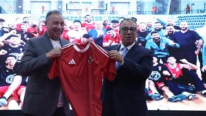 رئيس اتحاد السلة يهنئ الأهلي على تتويجه بدوري المرتبط