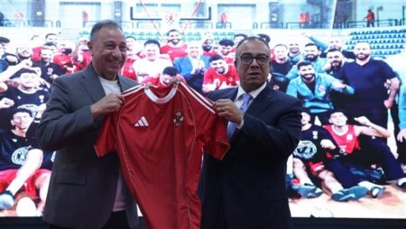 رئيس اتحاد السلة يهنئ الأهلي على تتويجه بدوري المرتبط