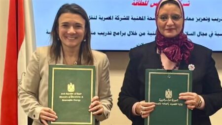 نقل الكهرباء توقّع اتفاقية تعاون مع "سيمنس إنرجي" لتعزيز معايير السلامة والصحة المهنية