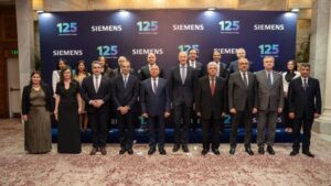 وزير الكهرباء: شراكتنا مع سيمنس نموذج مستدام لتعزيز أمن الطاقة
