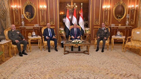 شاهد حفل تكريم الفريق أول عبدالمجيد صقر وزير الدفاع السابق بحضور السيسي شاهد حفل تكريم الفريق أول عبدالمجيد صقر وزير الدفاع السابق بحضور السيسي