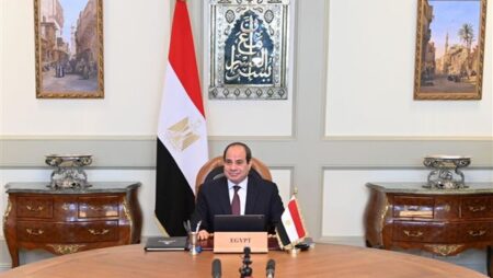 السيسي يتابع حزمة الإصلاحات الضريبية ومنظومة الضريبة العقارية وتعديلات التعريفات الجمركية السيسي يتابع حزمة الإصلاحات الضريبية ومنظومة الضريبة العقارية وتعديلات التعريفات الجمركية