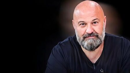 تعيين فرانشيسكو كاديدو مدرباً لطائرة الزمالك