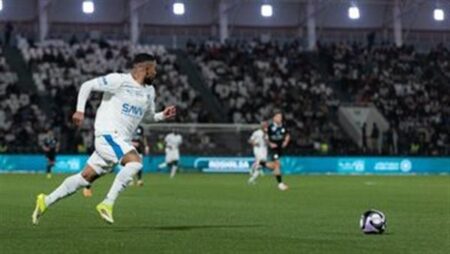 مباراة الـ8 أهداف.. الهلال ينتصر على الشباب بالدوري
