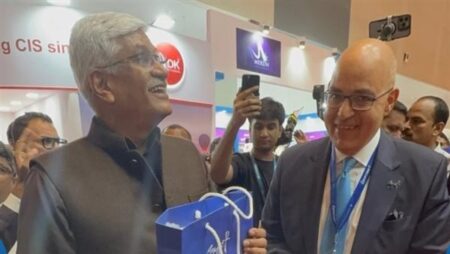 وزير السياحة الهندي: المشاركة المصرية في OTM تعكس عمق العلاقات السياحية