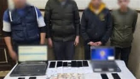 ضبط 4 أشخاص لإدارتهم منصة إلكترونية للنصب على المواطنين بزعم استثمار أموالهم