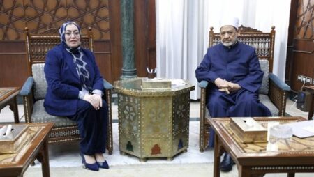 شيخ الأزهر يستقبل وزيرة شؤون المرأة الليبية ويؤكد: الإسلام كرَّم المرأة وصان كرامتها