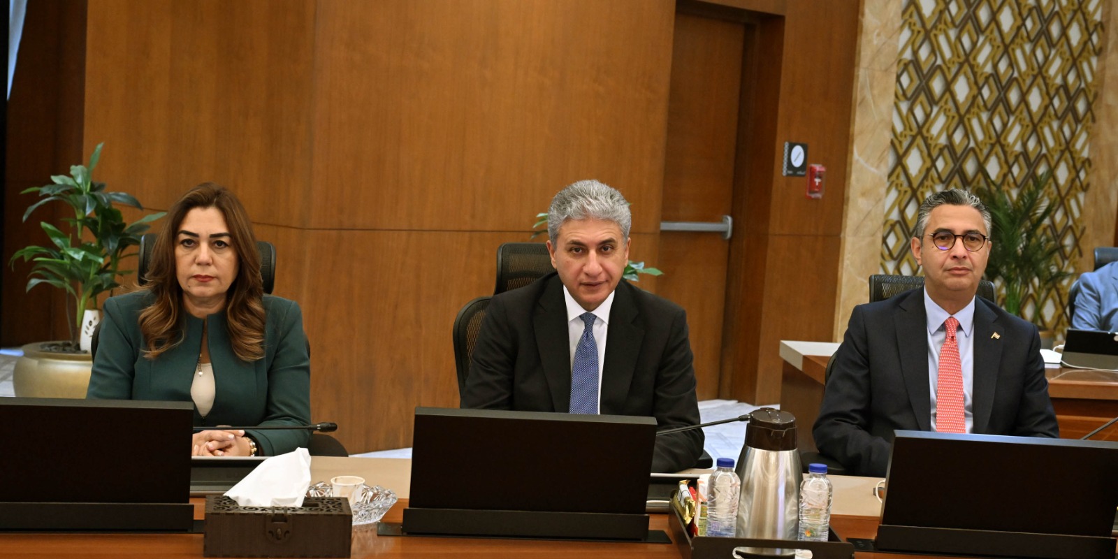 في أول اجتماع للحكومة بتشكيلها الجديد.. رئيس الوزراء: المواطن في هذه المرحلة هو الأولوية الأولى