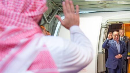 لحظة توديع ولي عهد السعودية للرئيس السيسي