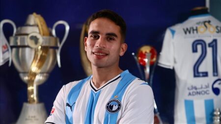 خامس الصفقات الشتوية.. بيراميدز يضم محمد حمدي رسميًا