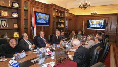 "رجال أعمال إسكندرية والملحق التجاري التركي" يبحثان آفاق جديدة للتعاون التجاري