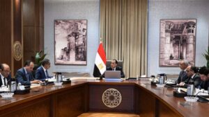 رئيس الوزراء يستعرض مع وزير الدولة للإعلام "خطة عمل" المرحلة المقبلة