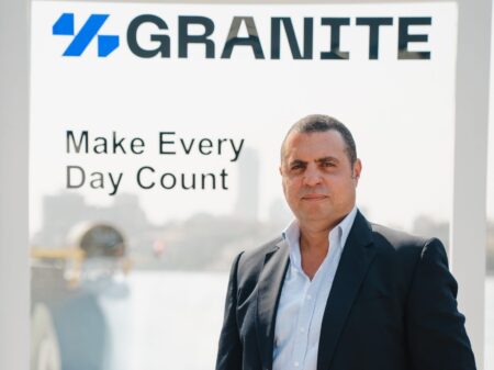 هشام أكرم : 3 محاور تقود استراتيجية «جرانيت القابضة».. وخطة لإطلاق صناديق قطاعية