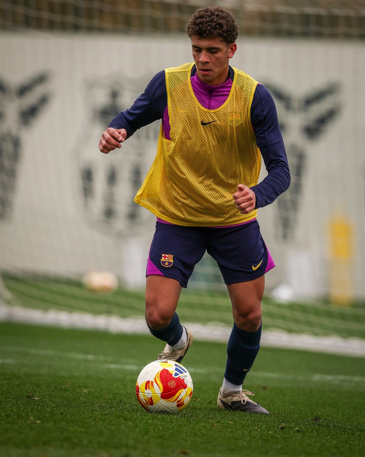 لأول مرة.. حمزة عبدالكريم يخوض مرانه مع فريق برشلونة الرديف