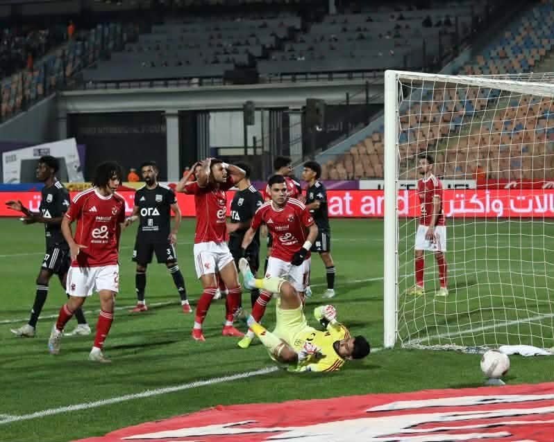بالصور.. الأهلي يسقط في فخ التعادل أمام زد في الدوري