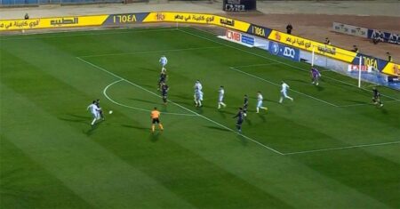 حازم إمام: لاعب الزمالك قدم أفضل مبارياته.. والفوز على بيراميدز مستحق حازم إمام: لاعب الزمالك قدم أفضل مبارياته.. والفوز على بيراميدز مستحق