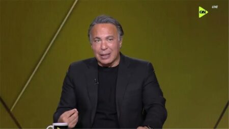أيمن يونس يوجه رسالة حاسمة للاعبي الزمالك: مفيش هزار ولا تعويض أيمن يونس يوجه رسالة حاسمة للاعبي الزمالك: مفيش هزار ولا تعويض