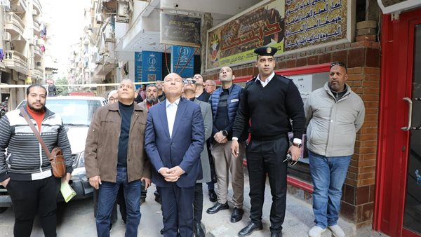 محافظ القاهرة يشرف على أعمال إزالة 8 أدوار مخالفة مقامة بالزيتون محافظ القاهرة يشرف على أعمال إزالة 8 أدوار مخالفة مقامة بالزيتون