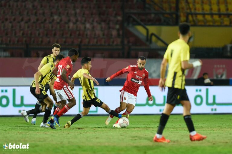 الأهلي يسعى لاستعادة الانتصارات أمام المقاولون العرب في الدوري المصري الأهلي يسعى لاستعادة الانتصارات أمام المقاولون العرب في الدوري المصري